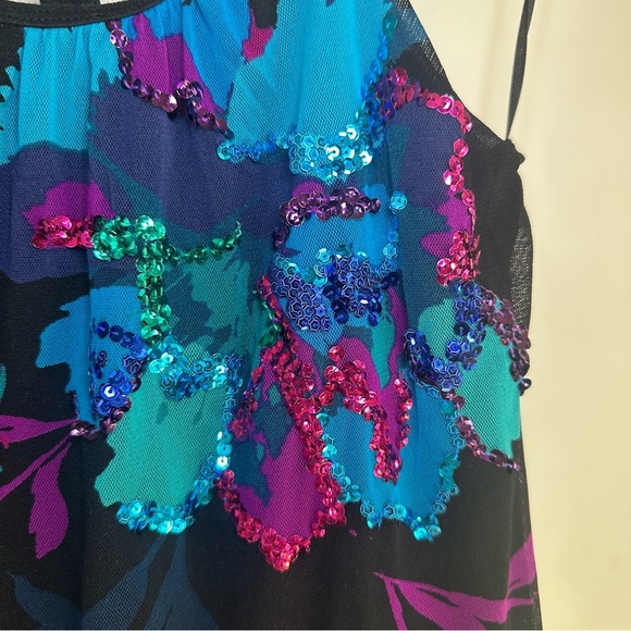 Express Y2K Sequin Tank Top. Size: Medium. Color: Black. 2010. - Picture 4 of 8